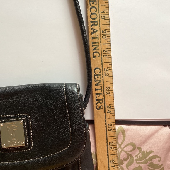 $20 Tignanello Leather Crossbody Bag. Black 24” drop strap. - Picture 10 of 11